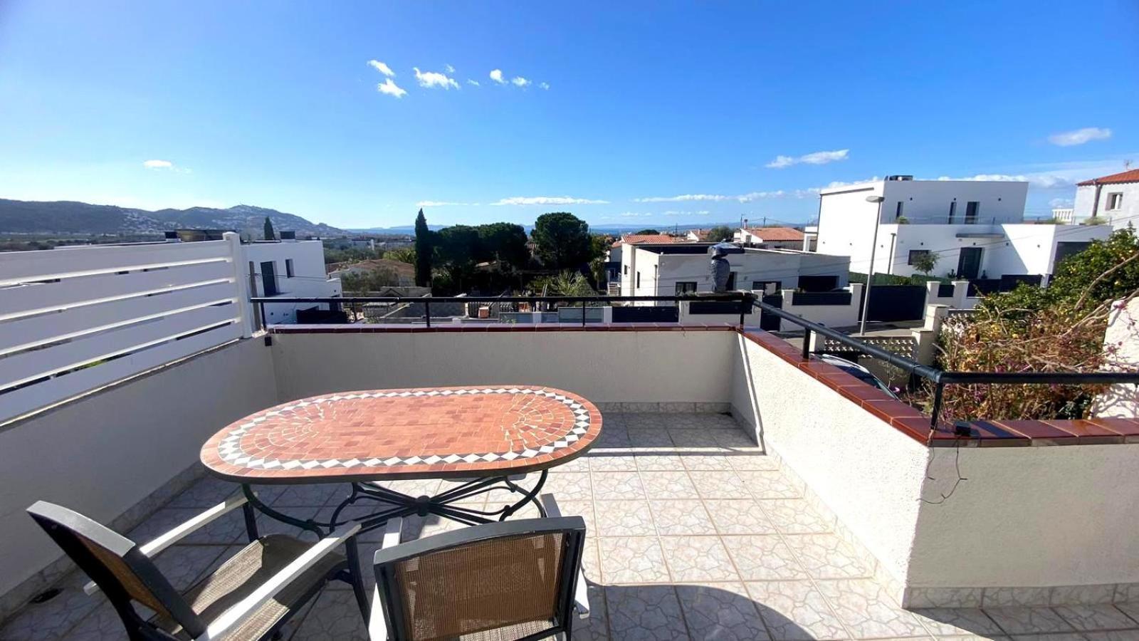 Vila Bages Roses Exteriér fotografie