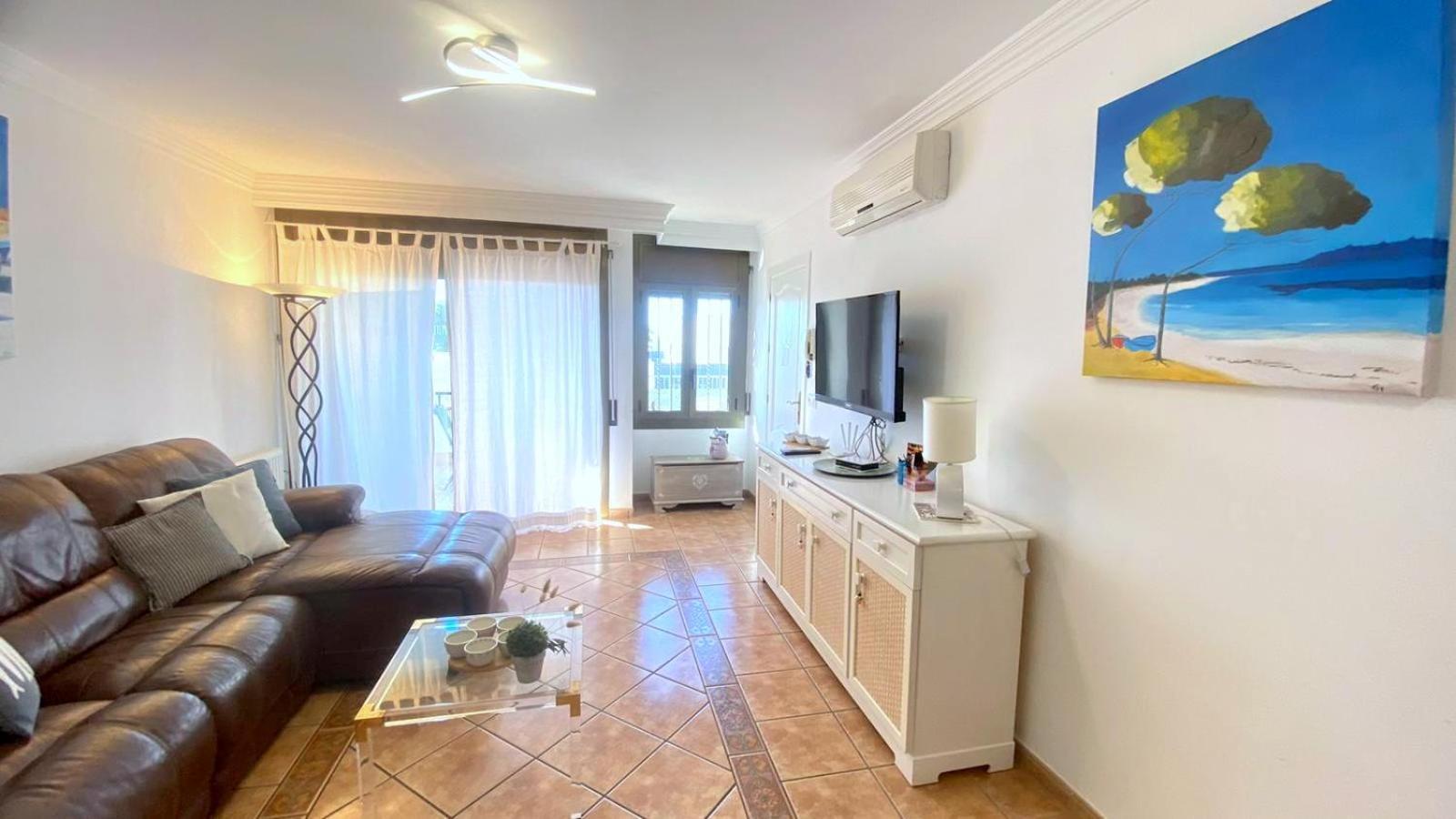 Vila Bages Roses Exteriér fotografie