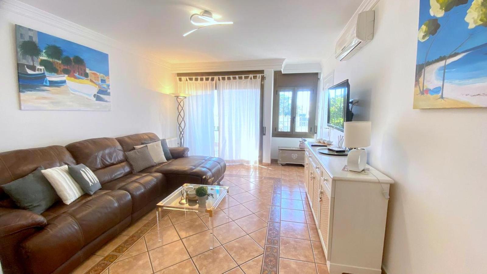 Vila Bages Roses Exteriér fotografie
