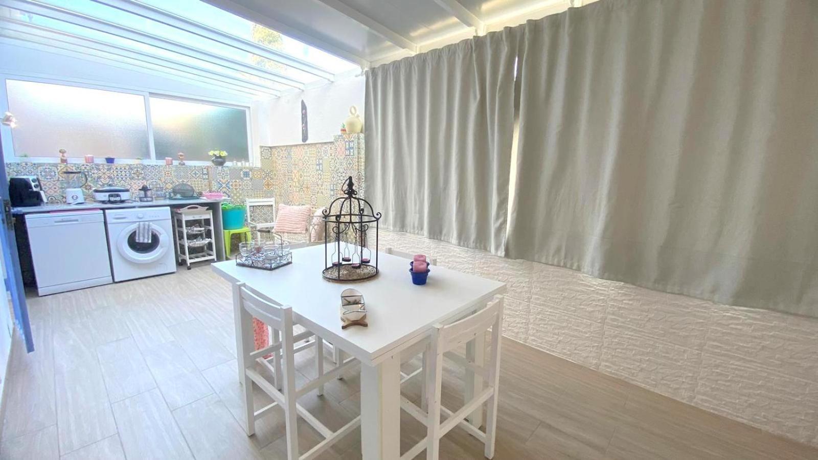 Vila Bages Roses Exteriér fotografie