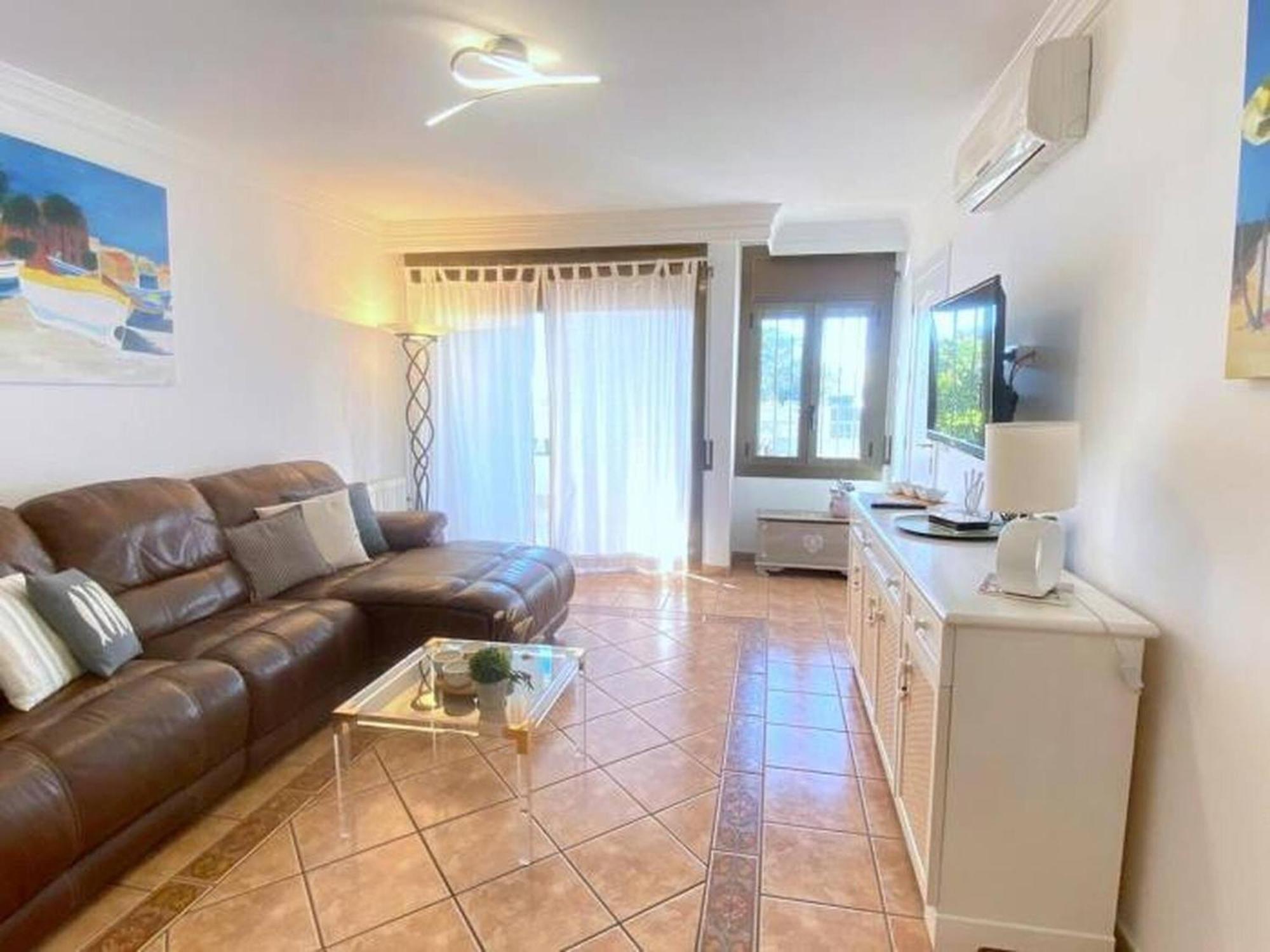 Vila Bages Roses Exteriér fotografie