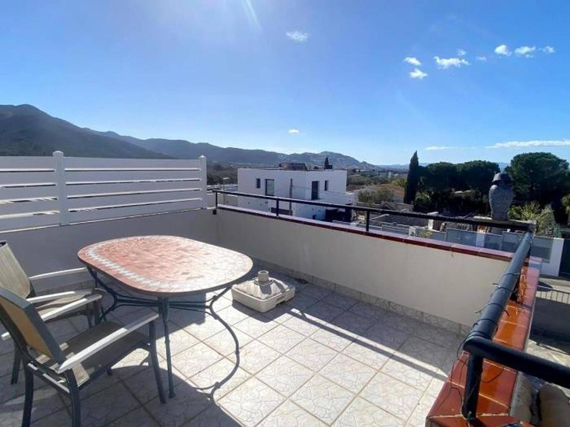 Vila Bages Roses Exteriér fotografie
