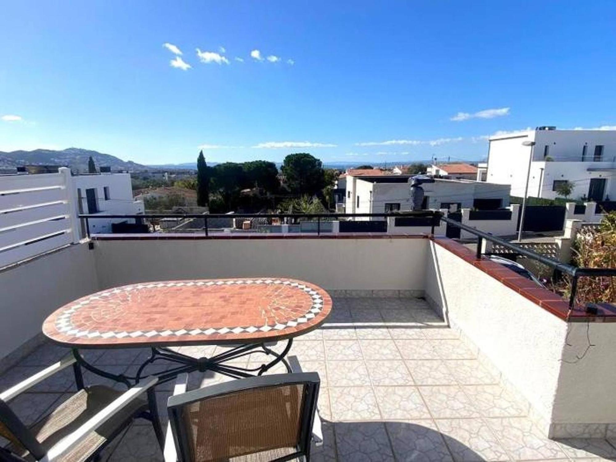 Vila Bages Roses Exteriér fotografie